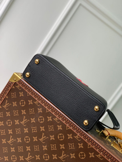 Louis Vuitton Capucines BB