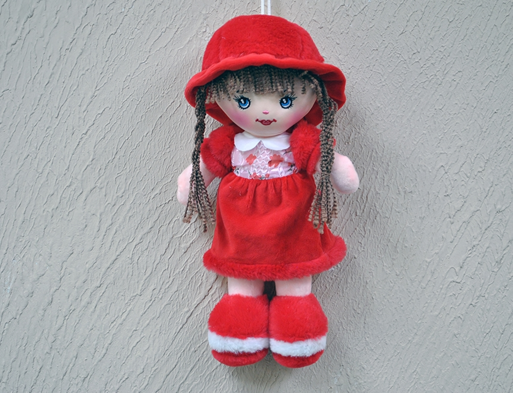 Кукла в платье с меховыми рукавами № 3 15x33x10см. (Hand)