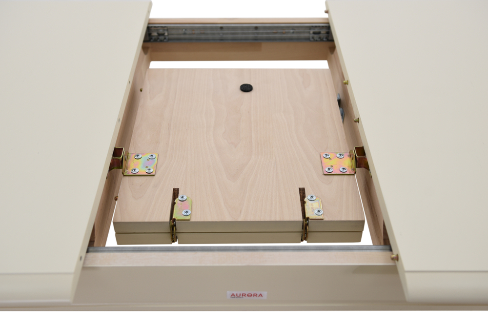 Стол Аврора Прага, Жемчуг