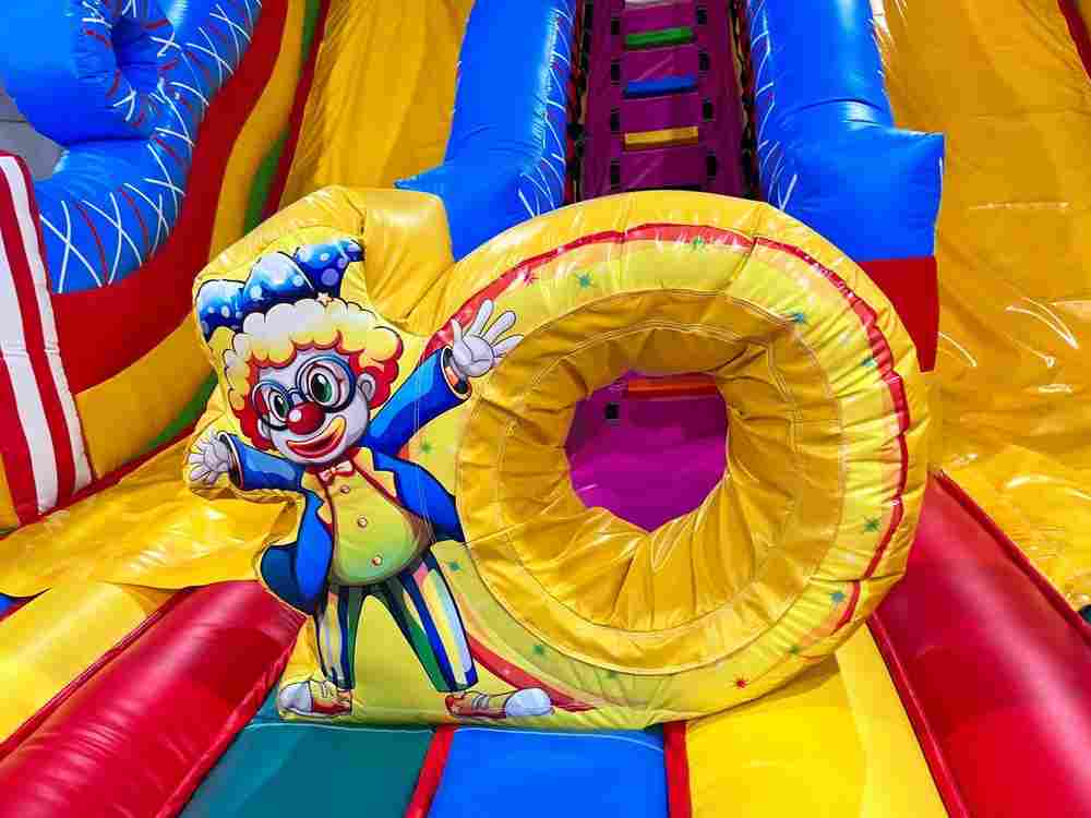 Коммерческий надувной батут «Парк развлечений» 10*6*6 м