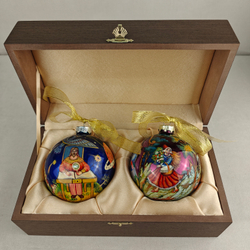 Набор новогодних шаров с ручной росписью "Маленький принц" и "Красная шапочка" в футляре