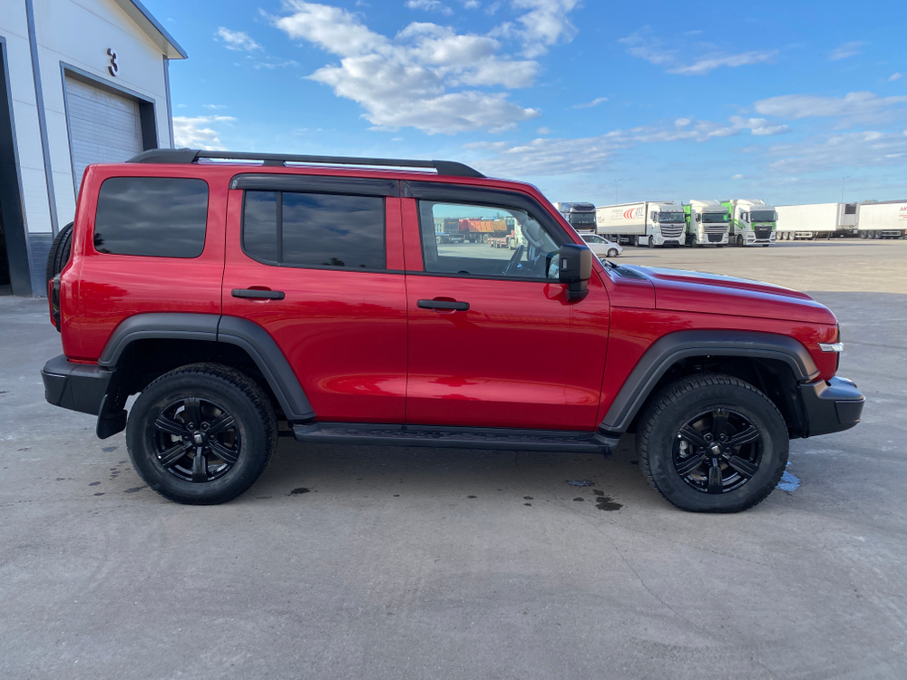 TANK 300 City Premium 2.0 8AT 4WD