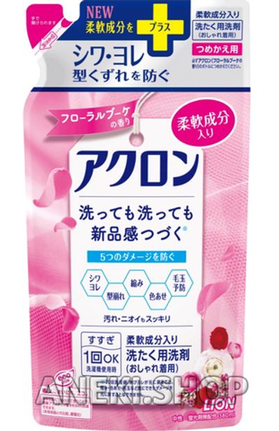 Средство для стирки деликатных тканей с цветочным ароматом 400 мл LION Akron (мягкая упаковка)