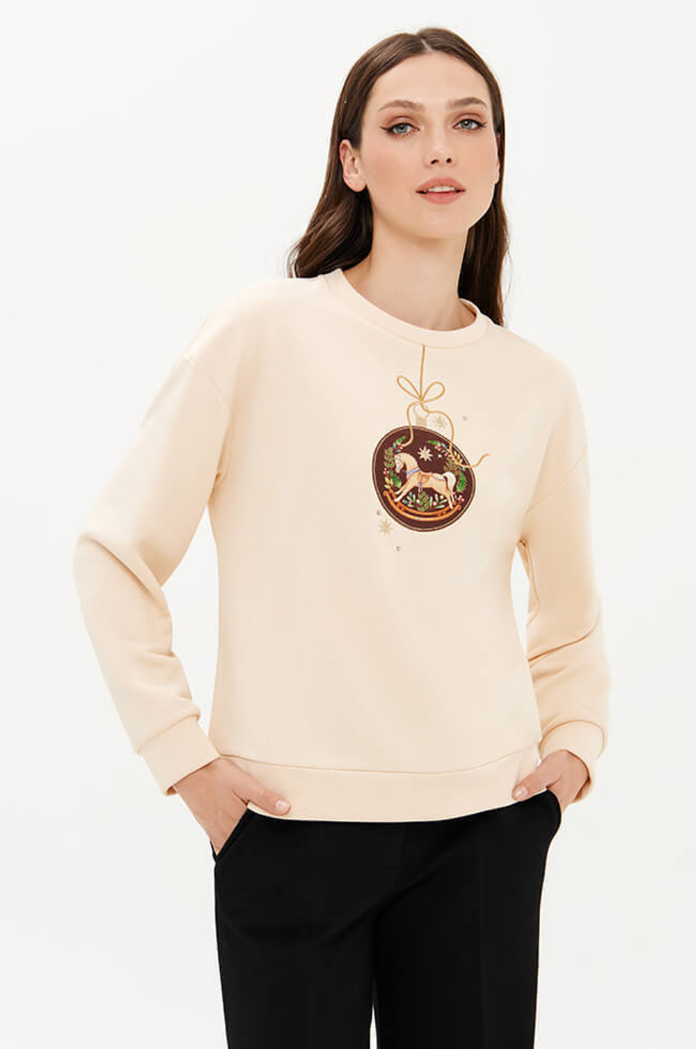 23439 Свитшот женский (бежевый)