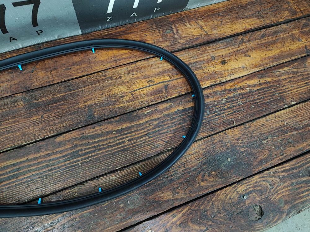 Уплотнитель двери задней правой Toyota Highlander 4 (U70) 19-нв Новое Оригинал 678710E100