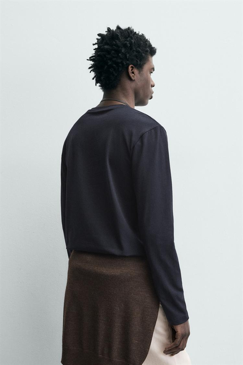 ZARA БАЗОВАЯ ФУТБОЛКА SLIM FIT, МОСРКОЙ СИНИЙ