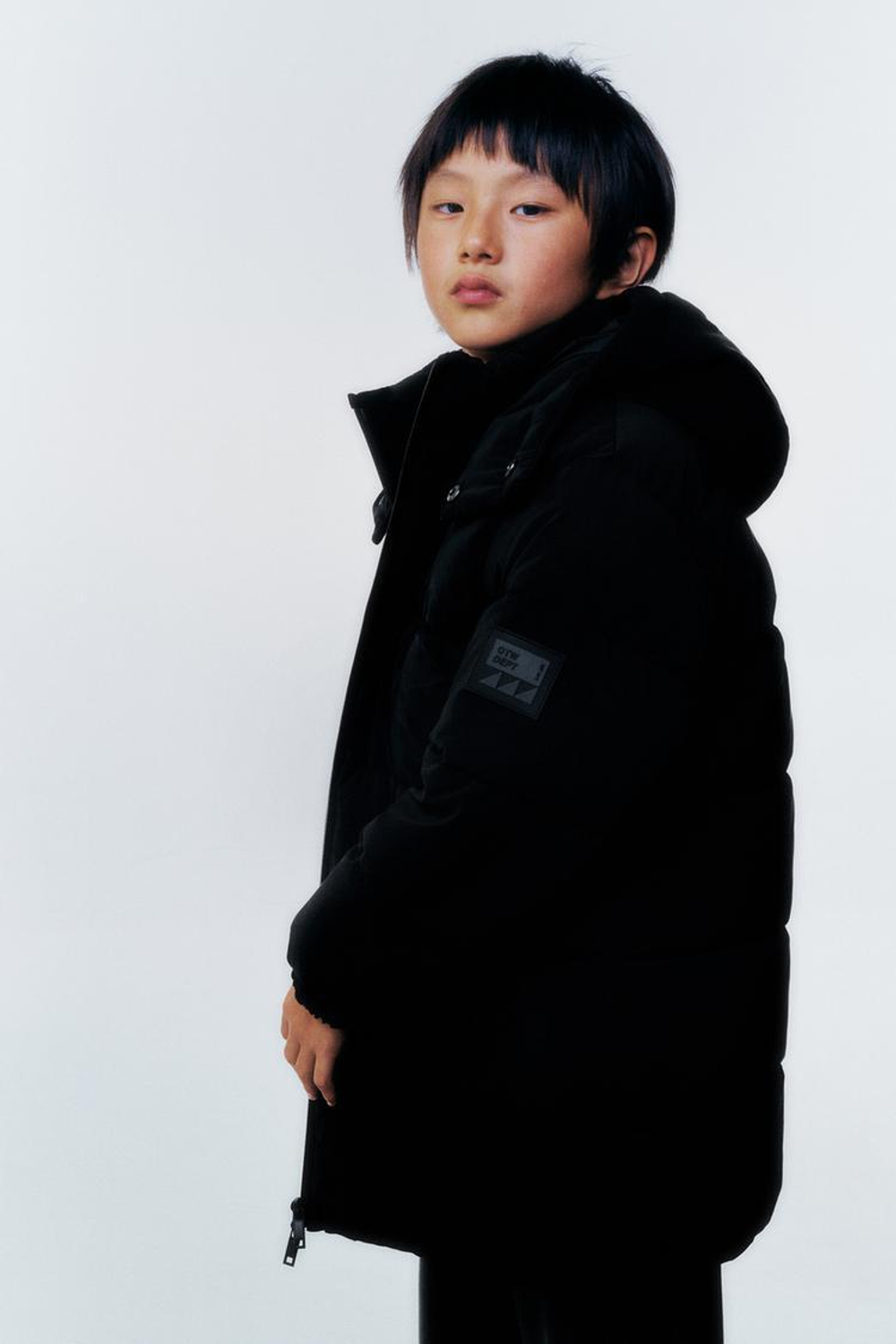 ZARA ДЛИННОЕ СТЕГАНОЕ ПАЛЬТО С ЭТИКЕТКОЙ, ЧЕРНЫЙ