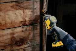 Бесщеточная сабельная пила DEWALT 12 В XR DCS312N-XJ