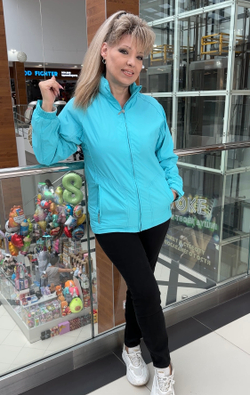 Бирюзовая короткая куртка