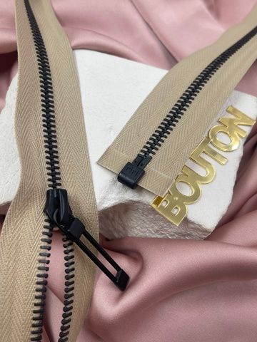 Молния Riri разъёмная,6 мм, цвет 2212 бежевый