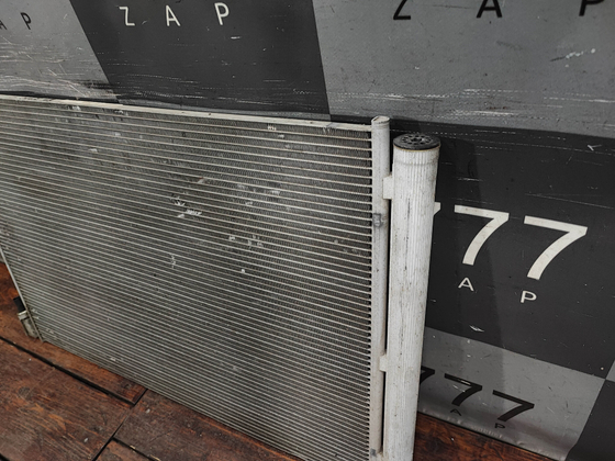 Радиатор кондиционера Mercedes C-Class (W205)  Б/У Оригинал A0995000454