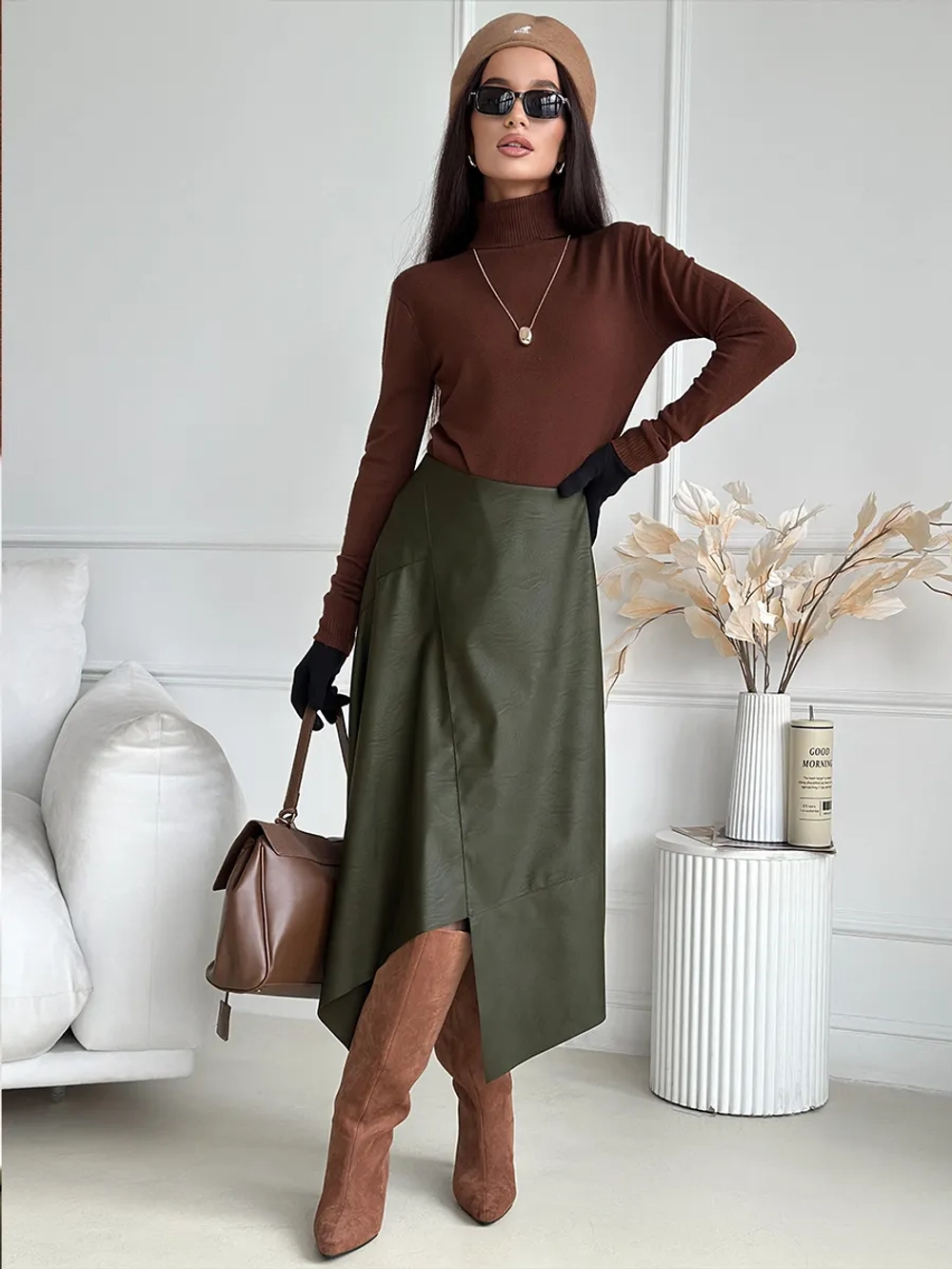 Юбка кожаная трапеция миди