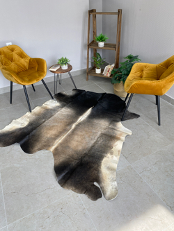 Коровья шкура на пол натуральная. 200 х 180 см