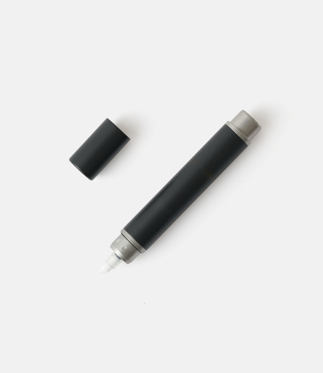 TEC Accessories Hi-Markr Titanium Black Short Cup — титановый маркер-текстовыделитель