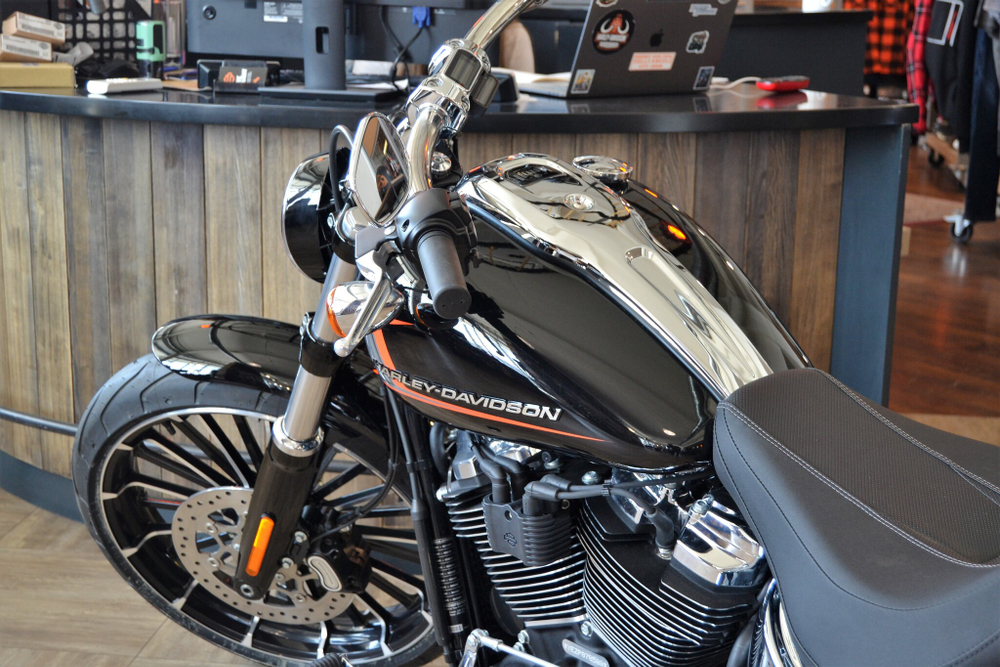 Harley-Davidson BREAKOUT 117 (Vivid Black) 2024