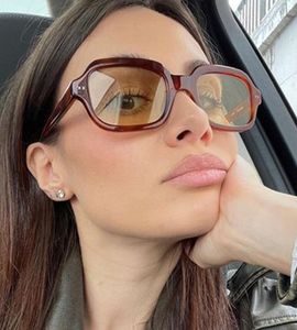 Крупный квадрат