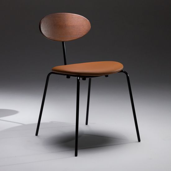 Стул металлический с мягким сиденьем из экокожи и деревянной спинкой CH77