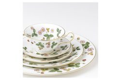 Тарелка суповая 20см Wedgwood Земляника