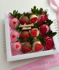 Клубника в шоколаде " Любимой маме"