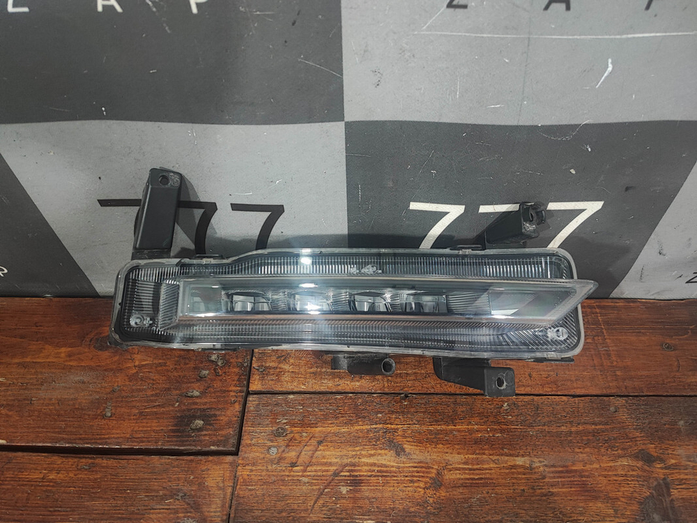 ПТФ передняя правая LED Chery Tiggo 8 Pro 21-нв Б/У Оригинал 605000680AA