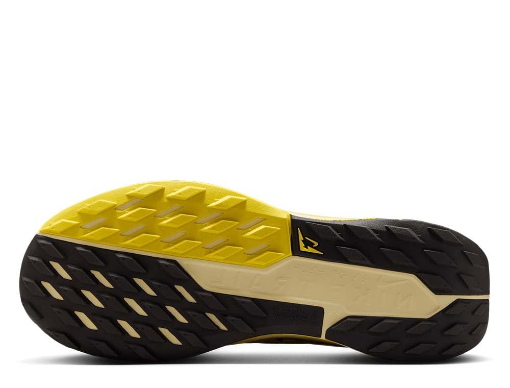 Мужские беговые кроссовки Nike ReactX Pegasus Trail 5 M жёлто-белые