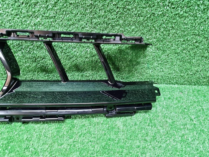 Решетка переднего бампера BMW X6 G06 23-нв M-paket