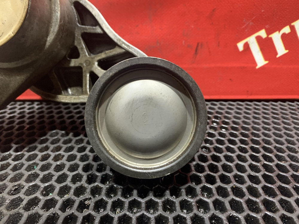 Ролик-натяжитель