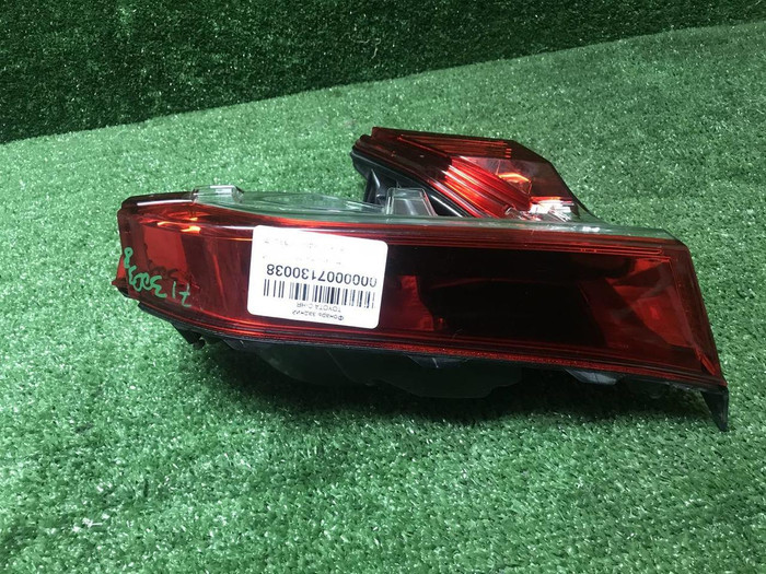 Фонарь левый внутренний Toyota C-HR 1 (2019-2023)