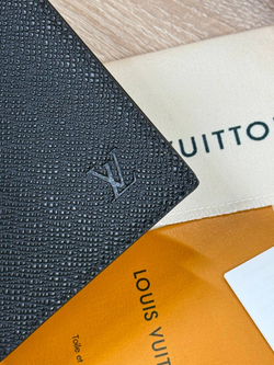 Обложка для паспорта Louis Vuitton