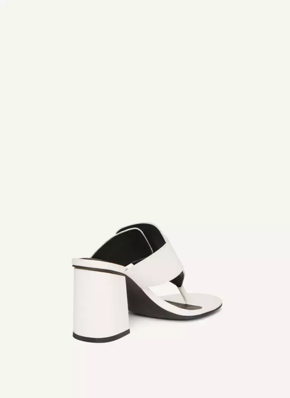 Туфли DKNY Buckled Heel