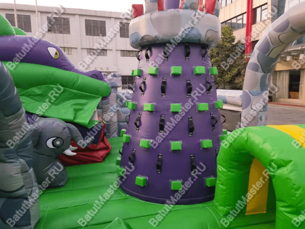 Коммерческий надувной батут "Средневековые приключения" 8,5*7*5м