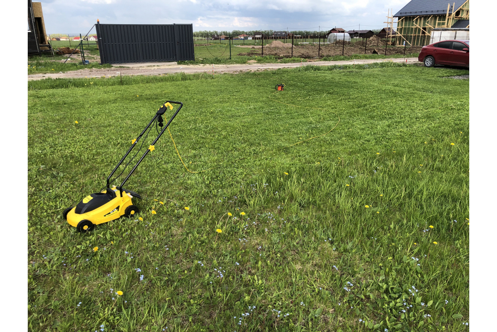 Газонокосилка Huter ELM-1300/33 70/4/18