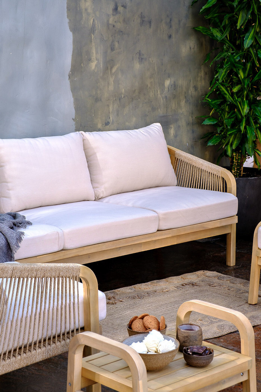 Диванная группа из акации РИМИНИ со столом 150 см M