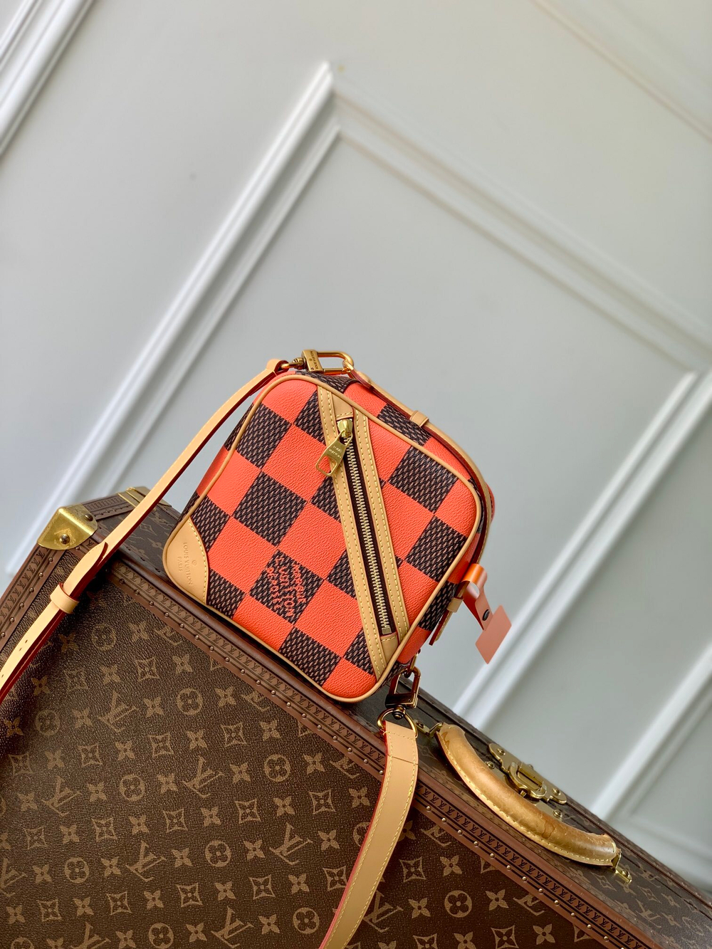 Louis Vuitton Chess Messenger