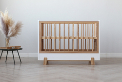 Детская кроватка Фабрика Облаков Onlybaby Scandi, без маятника молочный, дерево