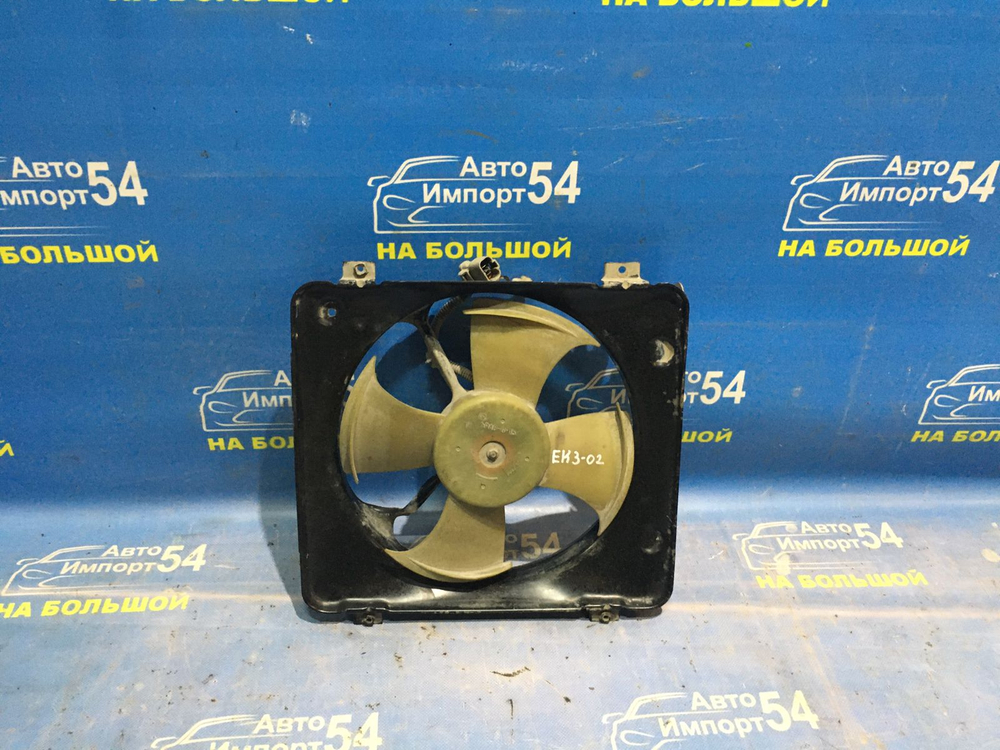 Диффузор радиатора двигателя Honda CIVIC 2000