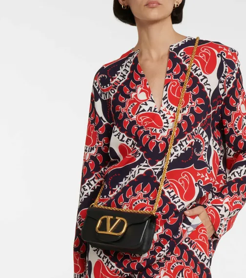 Маленькая сумка на плечо Valentino Small Locò черный