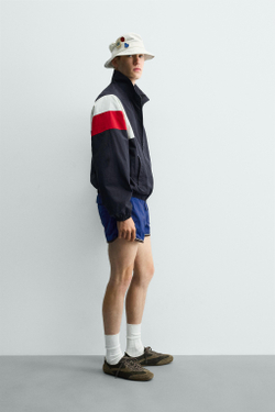 ZARA КУРТКА В СТИЛЕ РЕТРО ИЗ ВЫСОКОТЕХНОЛОГИЧНОЙ ТКАНИ COLOR BLOCK, МОРСКОЙ СИНИЙ