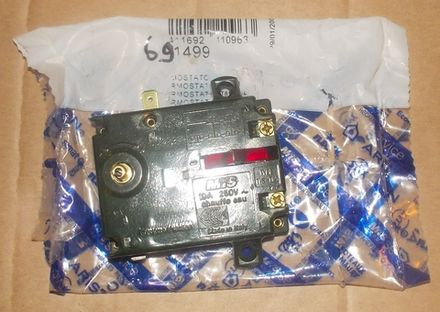 Термостат для водонагревателя Ariston (Аристон) 691499 10A CABLATO VERDE