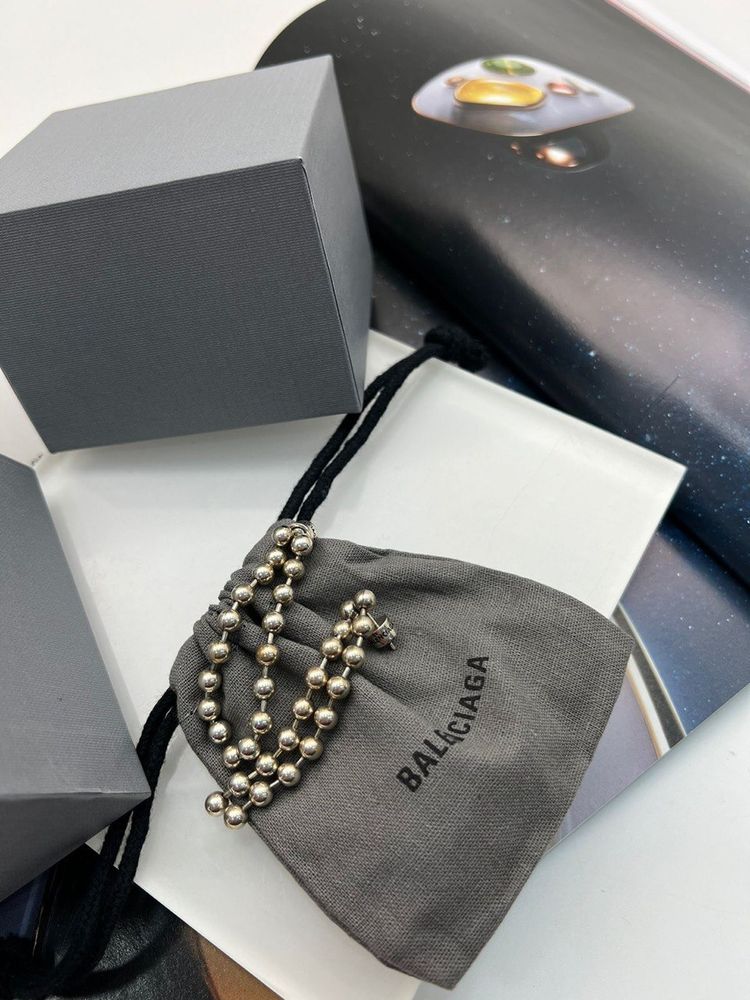 Серьги Balenciaga