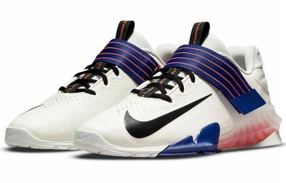 Кроссовки Nike Savaleos