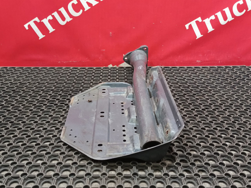 Кронштейн крыла заднего правый 2019г.