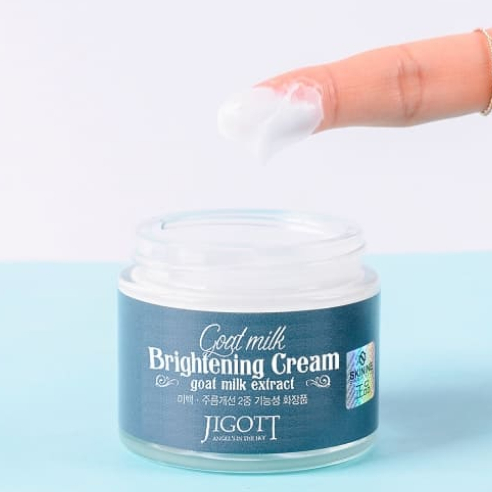 Jigott Крем для лица осветляющий с экстрактом козьего молока / Goat Milk Whitening cream, 70 мл