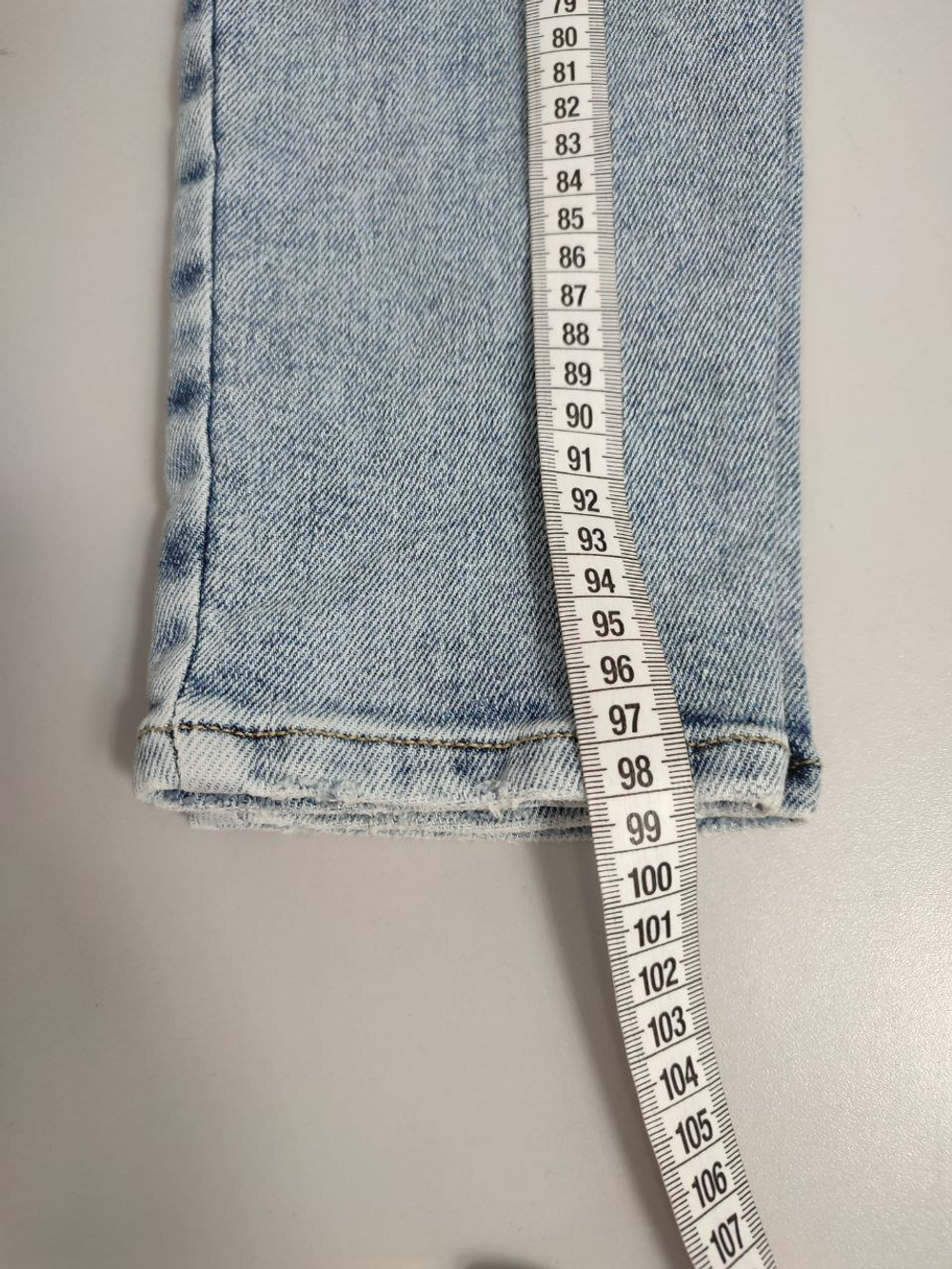 Джинсы Gloria Jeans светлые 44 размер