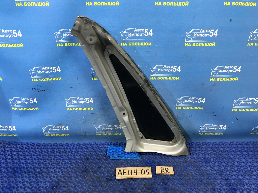 Стекло багажника правое TOYOTA SPRINTER 1999