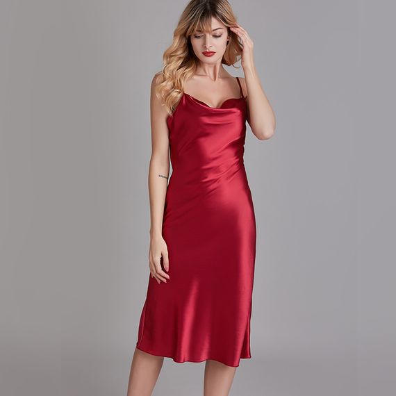 Qadın üçün ipək əlbisə tünd qırmızı