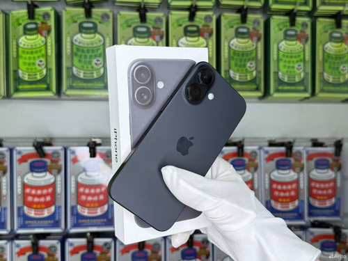 iPhone 16, 128 ГБ, SIM + eSIM б/у