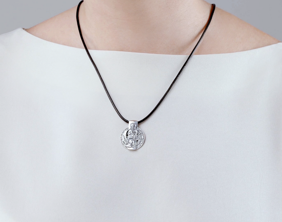 Подвес Пантелеимон Целитель. Гайтан в комплекте.