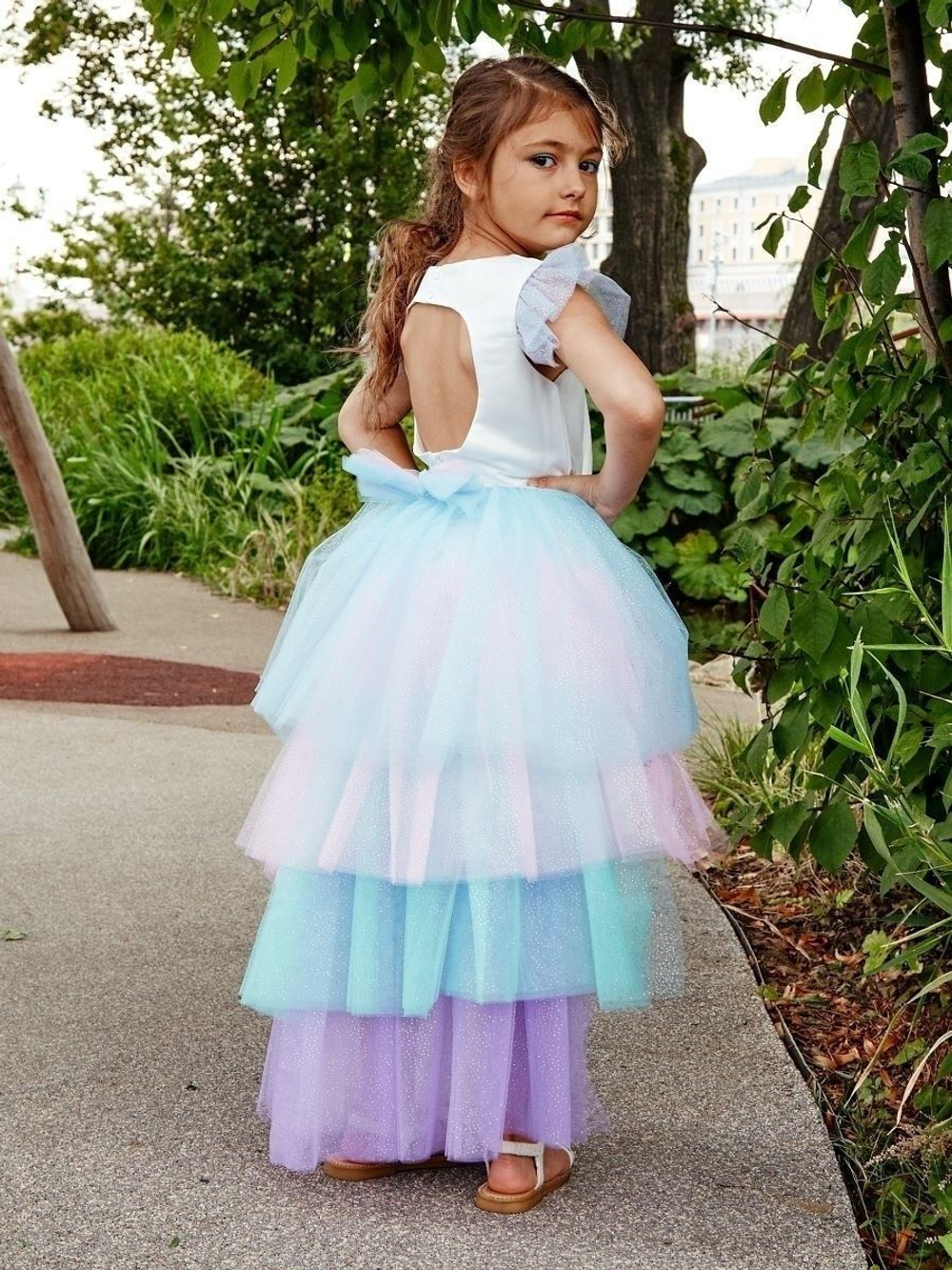 Нарядное платье Единорожки с длинным шлейфом пышное