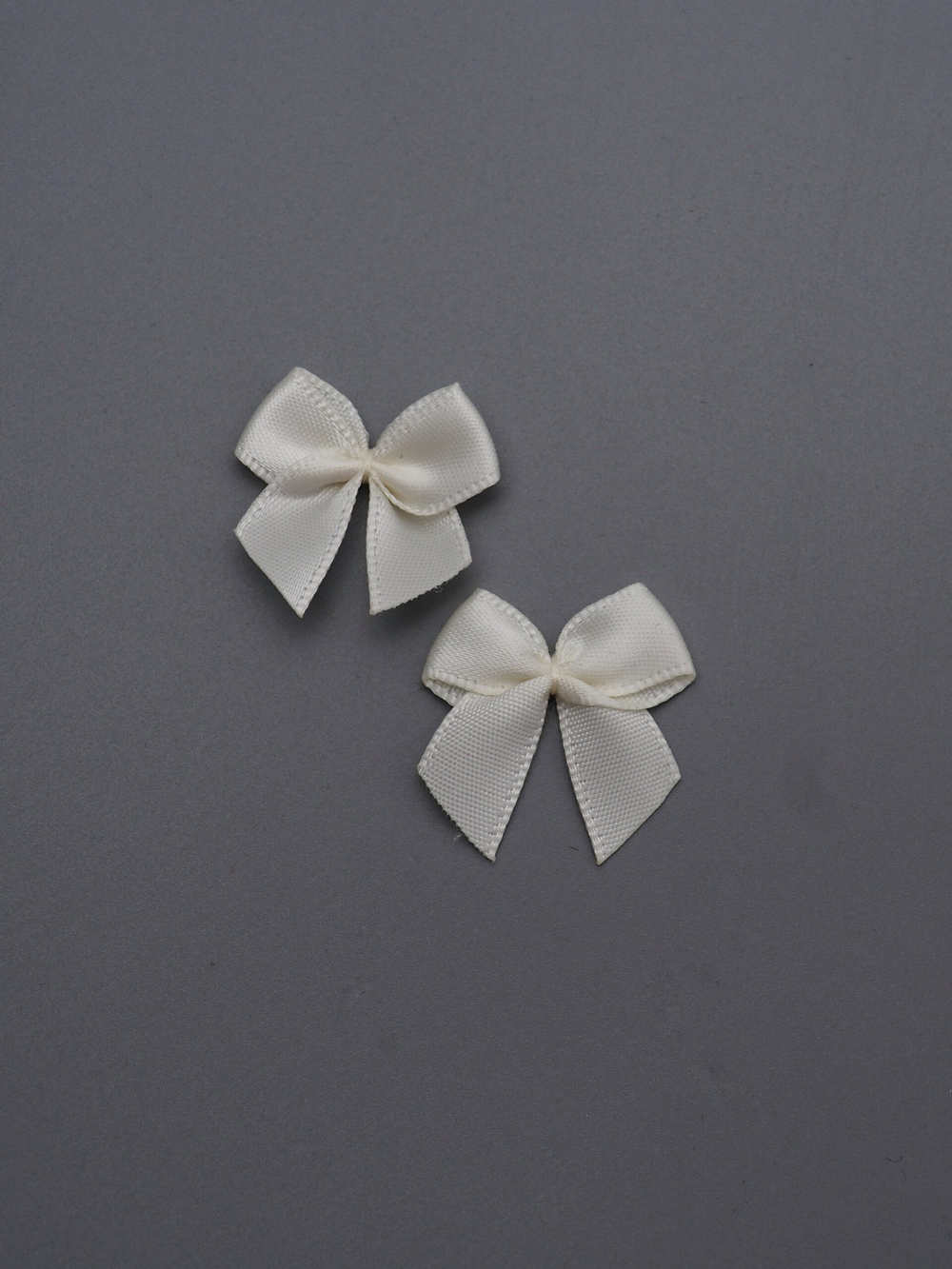 Бантик пришивной декоративный шампань 2,5 см